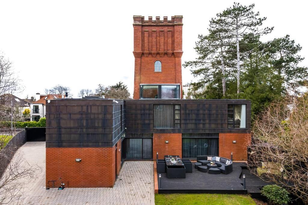 Luxury Water Tower I Roof Bar I Cinema Villa Cardiff Exterior photo